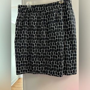 Ann Taylor black and white snake like print skirt.